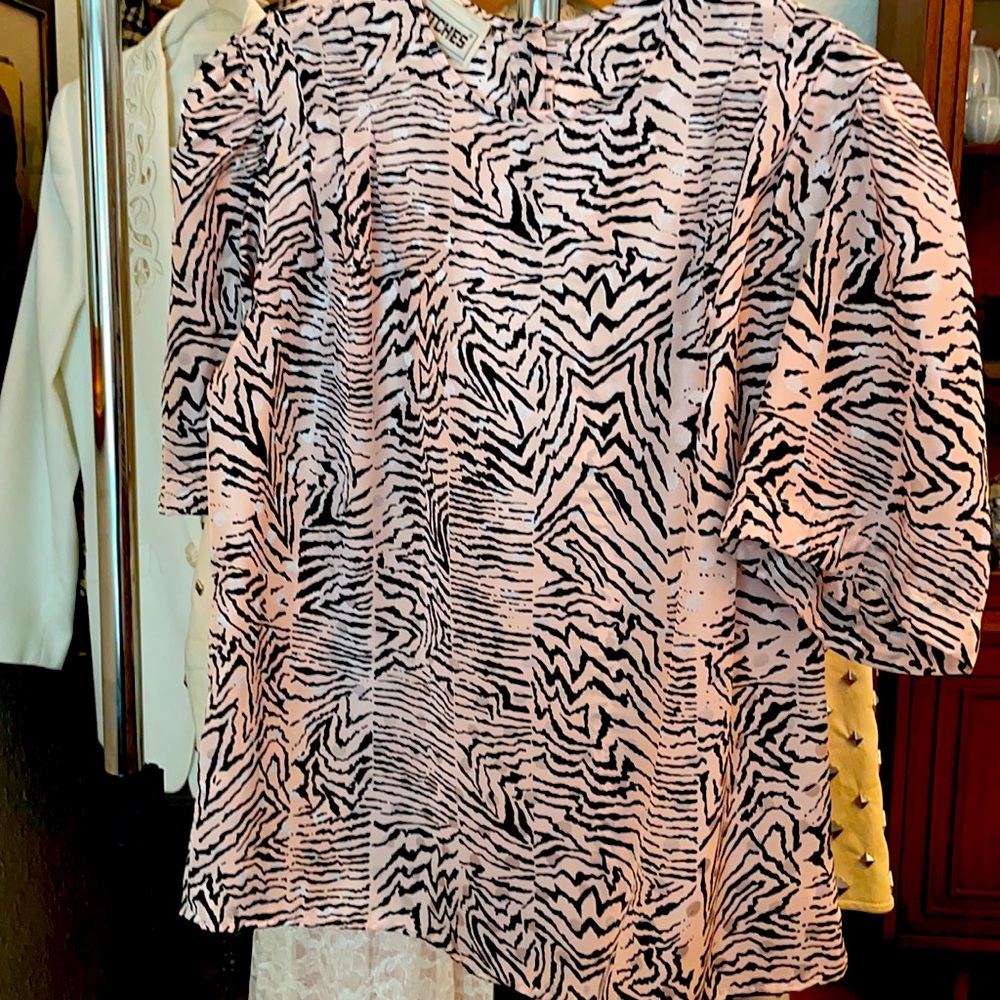 Vintage 80s pink/animal print short sleeve blouse